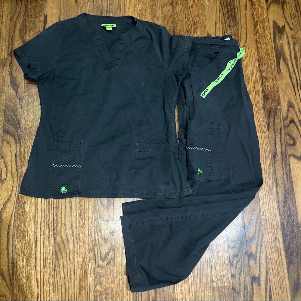 Crocs Women’s Black Scrub Set Top And Bottom Size Small